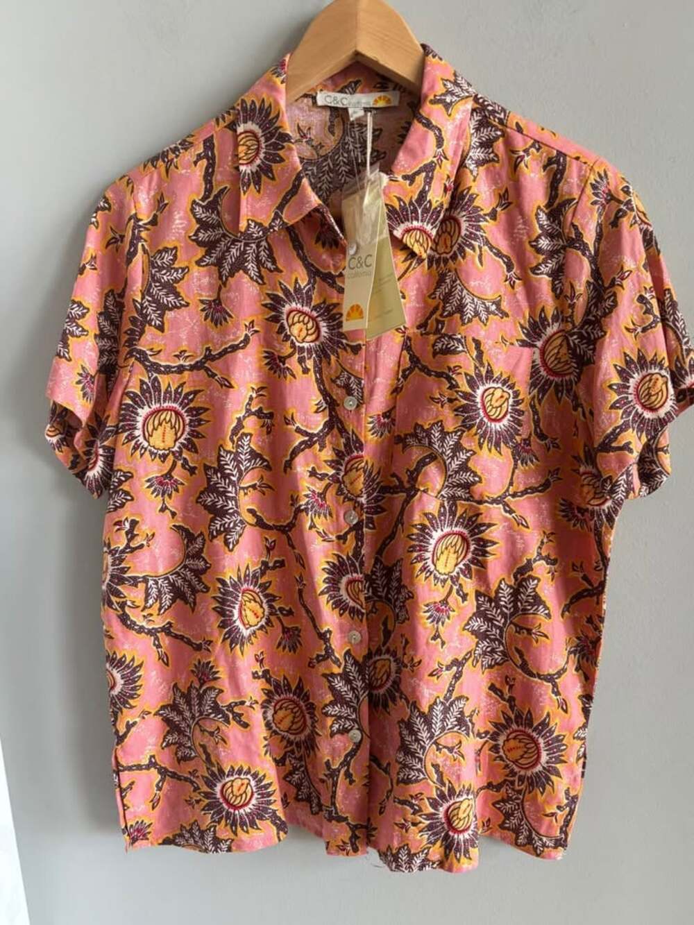 C&C California Linen Blend Floral Short Sleeve Button Down Top - Size Small